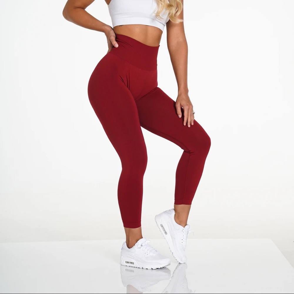 NVGTN CARMINE SEAMLESS MEDIUM